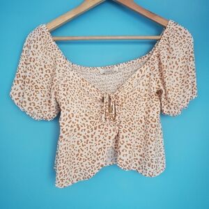 Urban Romantics Size Small Cheetah Print Crop Top